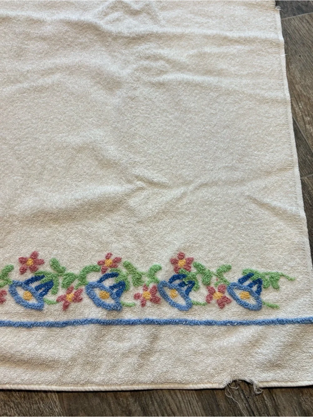 VTG Martex Floral Towel Set Tulips 2 Bath, 2 Hand, 2 Washcloths Made In USA MCM